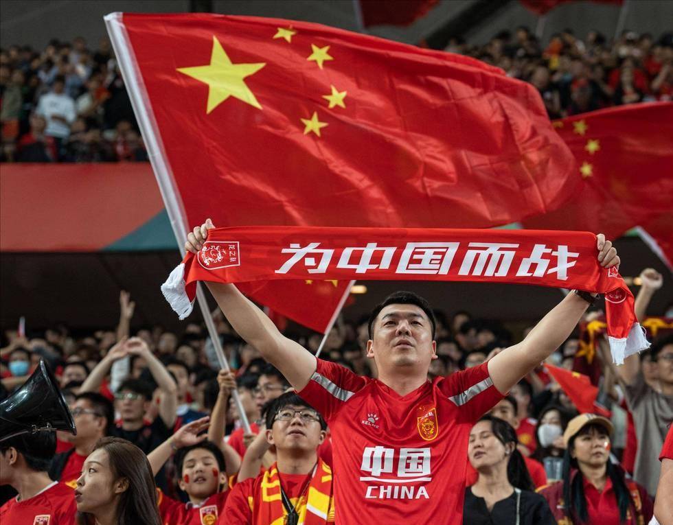 53次触球创纪录！艾顿成湖人进攻新支点，詹东契奇喂饼助其爆发
