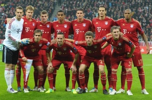 湖人逆转取胜！詹姆斯30+8创纪录，勇士弃将失误多，东契奇末节建功