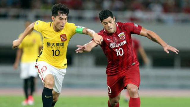 古尔芬克尔独造3球费利佩双响 蓉城4-1大胜海港